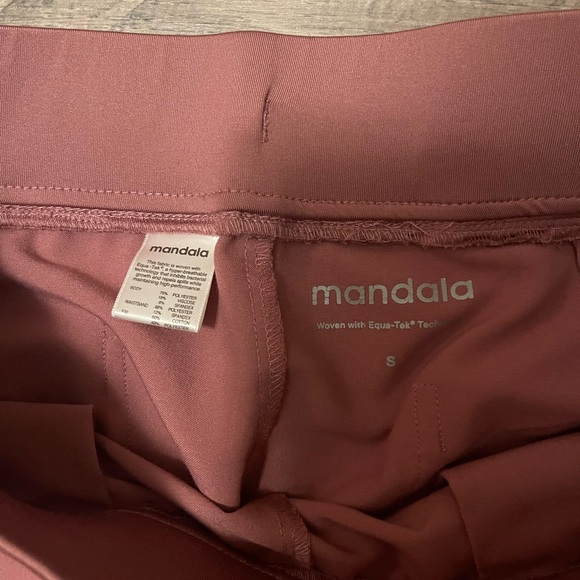 Mandala Mauve size Small high waisted scrub jogger pants - Picture 2 of 3